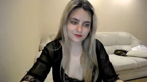 shy_sabrina_ online show from June 12, 9:01 pm