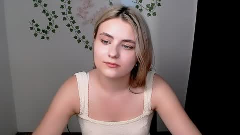shy_sabrina_ online show from July 9, 2:08 pm