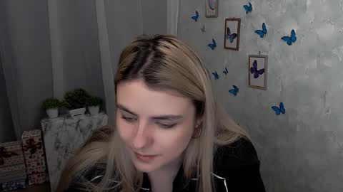 shy_sabrina_ online show from February 13, 7:45 am