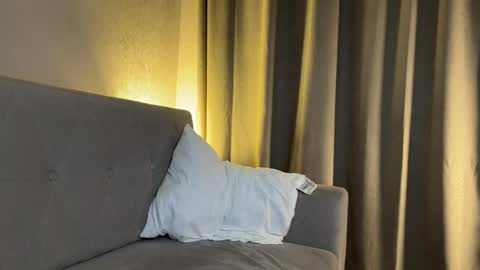 Amelia online show from March 27, 7:25 pm