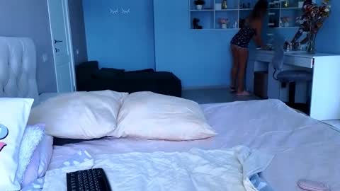 sialone online show from December 9, 6:45 am