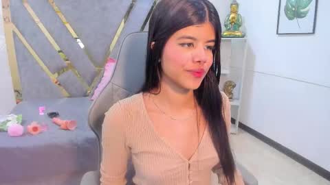 sidney_brownn online show from December 21, 4:50 am