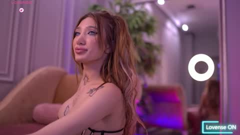 Sienna online show from January 17, 7:10 pm