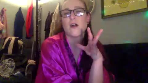 siennavia online show from March 6, 3:12 am