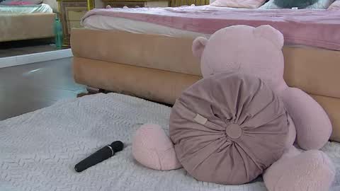 sierraruso online show from January 6, 5:38 pm