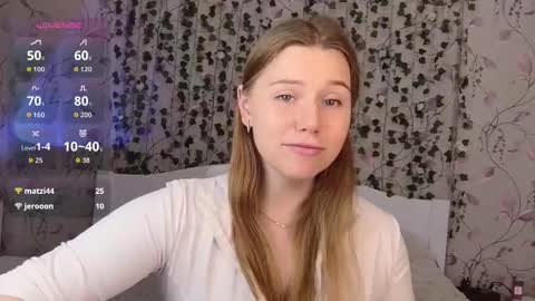 Chloe online show from October 25, 7:27 am