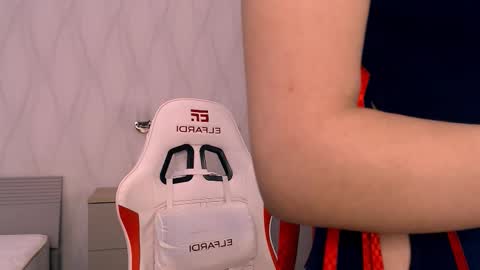 silk_ann online show from December 16, 6:41 am