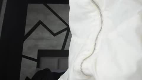 silknyx online show from February 23, 1:10 pm