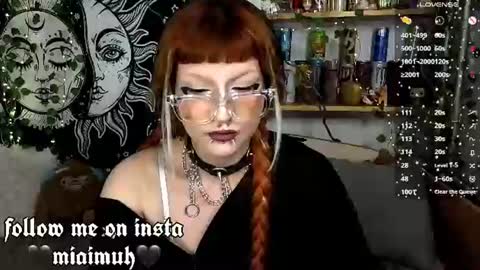 Mia online show from July 24, 9:33 pm