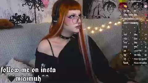 Mia online show from June 25, 10:11 pm