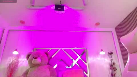 SIlvana  online show from November 12, 1:42 pm