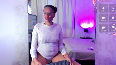 simona_brooke online show from October 10, 10:14 pm