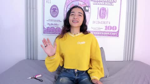 C A M I  L  A online show from December 24, 5:44 pm