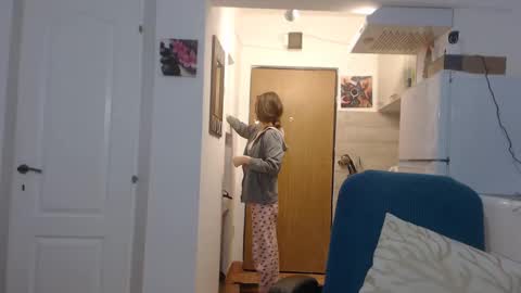 simyhvn online show from February 22, 5:12 am