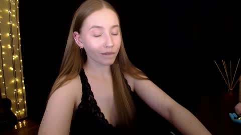 Sindi online show from April 2, 12:35 pm