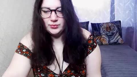 Angela online show from February 13, 9:11 am