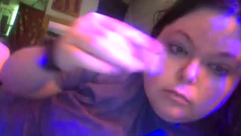 Siofra online show from February 13, 9:05 pm