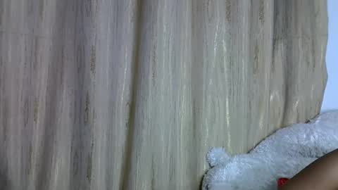 shannie online show from November 29, 3:43 am