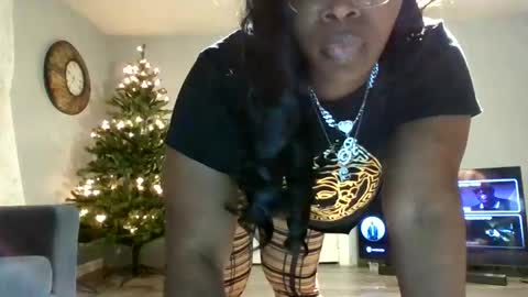 Sista souljagirl online show from December 31, 3:45 am