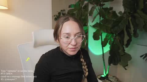 Im Scarlett  ONLINE  5pm-10pm NYC time  online show from December 3, 2:34 am