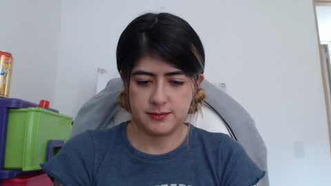 Skyler online show from February 18, 4:49 pm