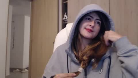 Skyler online show from March 10, 4:07 am