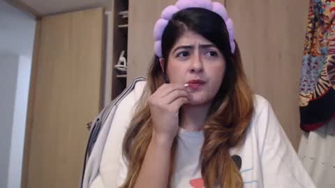 Skyler online show from March 8, 3:26 am