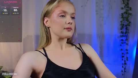 Lily online show from November 2, 6:17 am