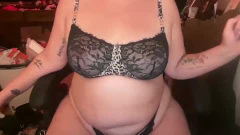 sleepyangel222 online show from October 22, 1:10 am