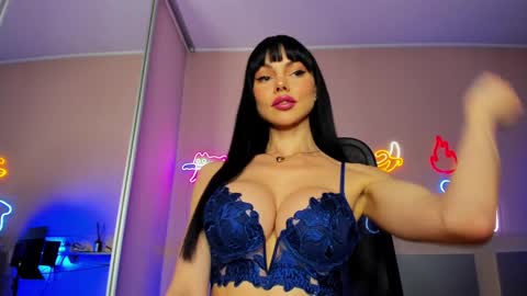 Slemgem Amy  friends online show from December 8, 3:35 pm