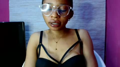 slimass31 online show from July 17, 9:40 pm