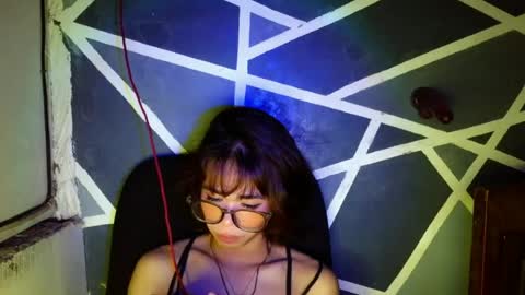 sluttypatotie online show from July 1, 5:45 pm