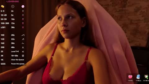 Emma online show from October 18, 7:37 pm