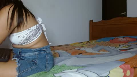 smallflorecita online show from January 29, 6:50 pm