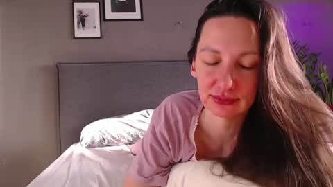 Anna no bbbbybybbabebyy just Anna. And dont call me mom please. online show from February 21, 5:56 am