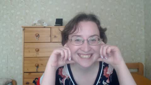 smart_rose online show from April 6, 3:02 pm