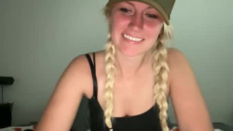 smexxii93 online show from September 29, 3:39 pm