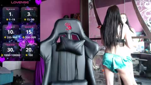 smile_cute_fox online show from April 20, 8:17 am