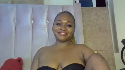 smiley_berry online show from October 17, 6:00 pm