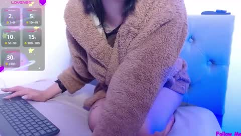 IG     OF red moonn online show from January 3, 11:14 am