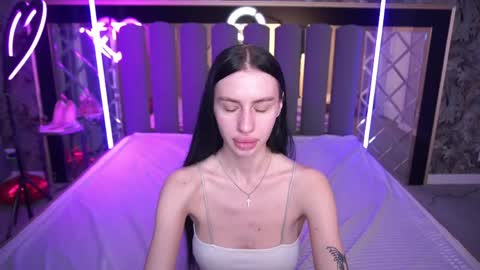 snow_whiteeex online show from April 11, 7:45 am