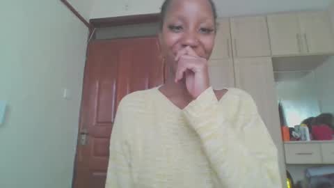 snowfox254 online show from March 2, 9:38 am