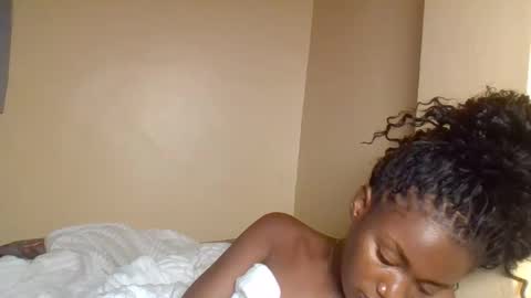 Snowie eyes online show from February 25, 1:31 pm