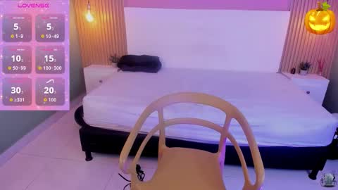 soffiadams2 online show from November 4, 1:49 pm