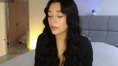 IG Soffimoon   I THANK YOU FOR LEAVING YOUR FOLLOW online show from April 13, 9:04 pm