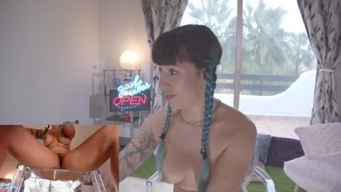 Sofi Mora online show from February 3, 4:20 pm