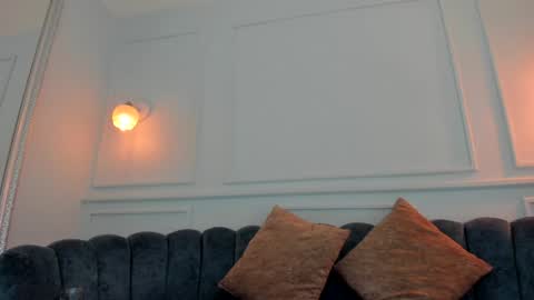 Sofi online show from December 4, 11:41 am