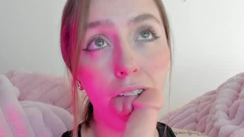     online show from February 16, 3:47 am