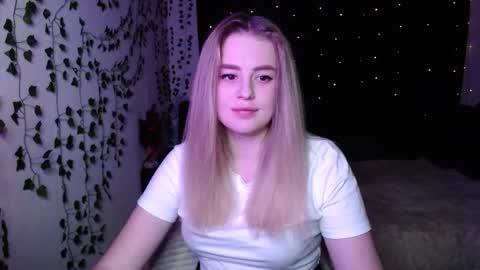 sofia_rosemary online show from February 18, 12:39 pm