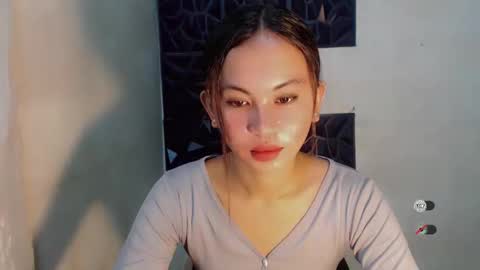 sofia_sweetheart18 online show from November 6, 7:03 am
